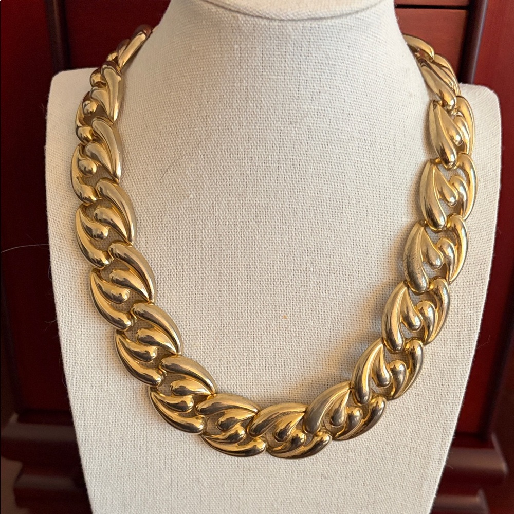 Vintage Chunky Gold Chain Necklace #426